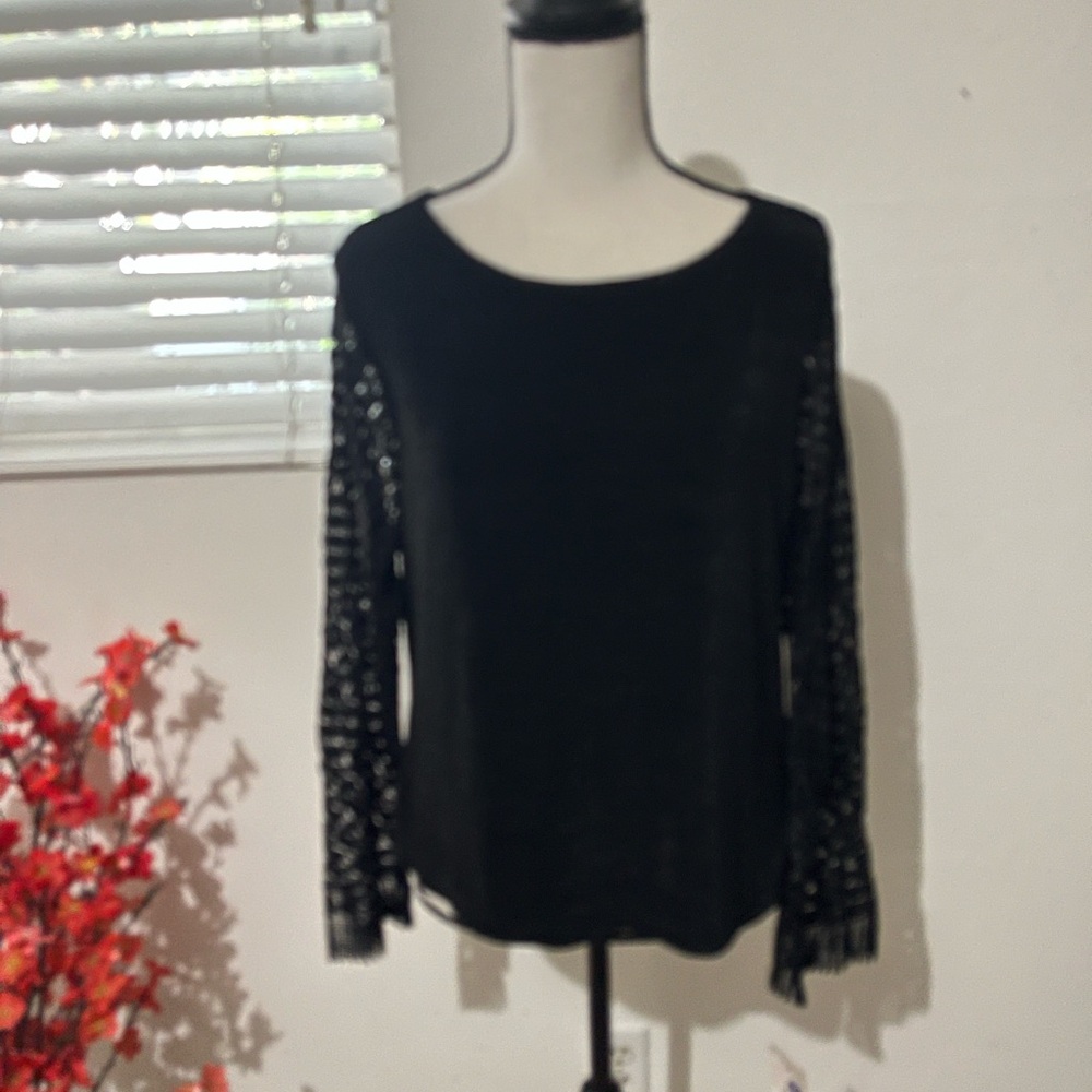 Black Lace sleeves Top